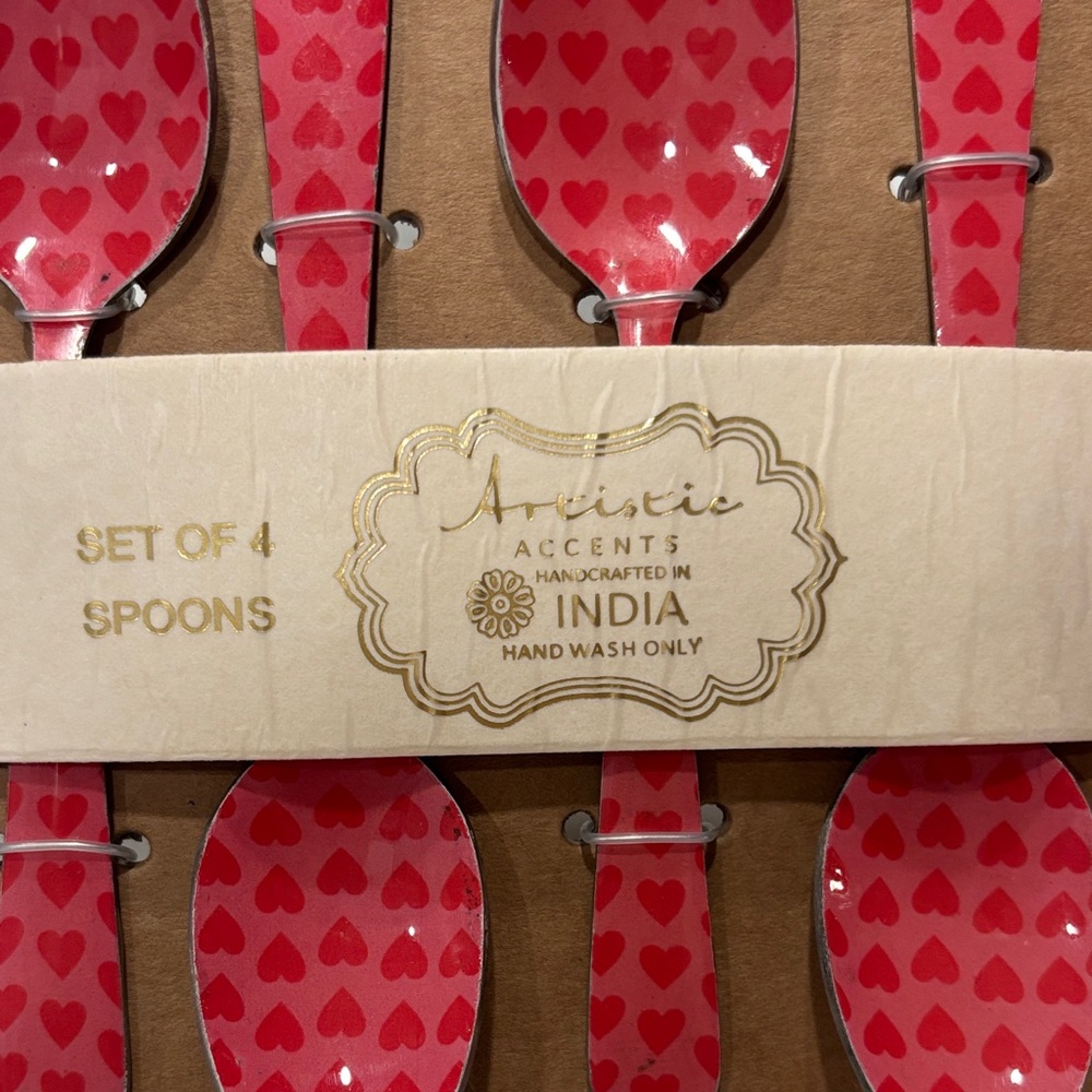 Red Heart Patterned Spoons Set by Artisans of India… 2 Packs of 4… NWT - Picture 3 of 4
